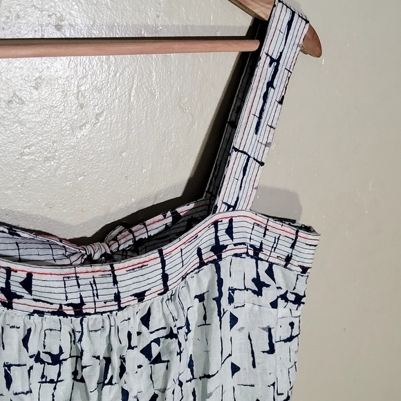 Wrap London Stylish Black and Red Patterned Women's Dress - Picture 7 of 7